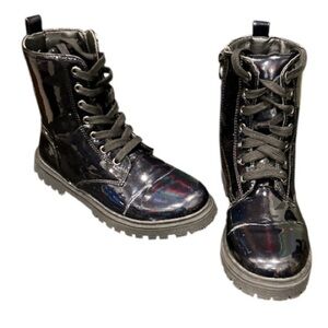 Girls Nicole Miller‎ Black Patent Leather Combat Boots, Gently Used, Size 4.